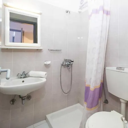 아파트 Nikos 팔리라키