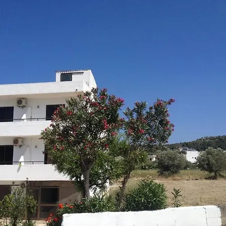 Apartment Nikos *