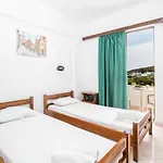 Nikos Apartamento *