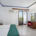 Nikos Apartamento *